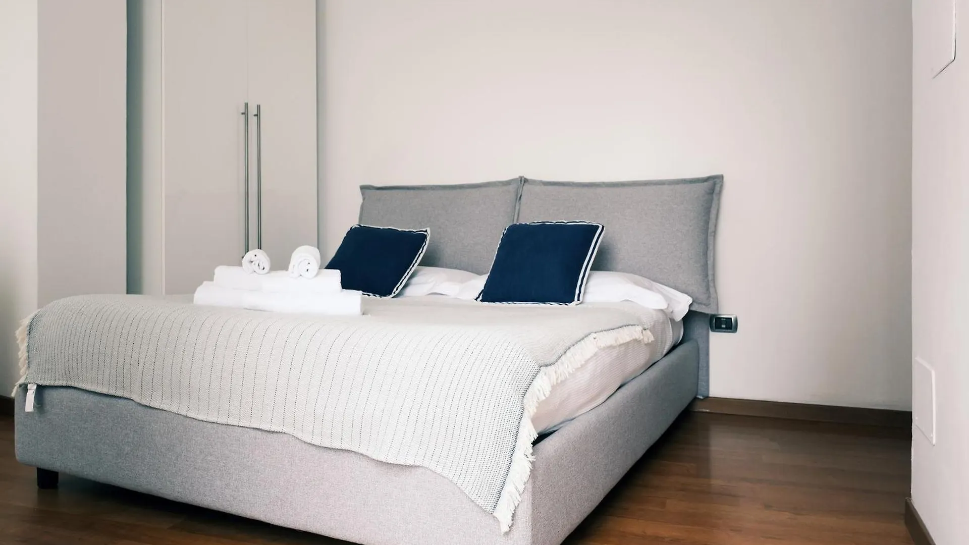 Comecasa 2 Bedrooms 5 Min Walk From Duomo 米兰 公寓